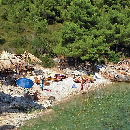 2 Bedroom Gorgeous Apartment In Stomorska Luaran gambar