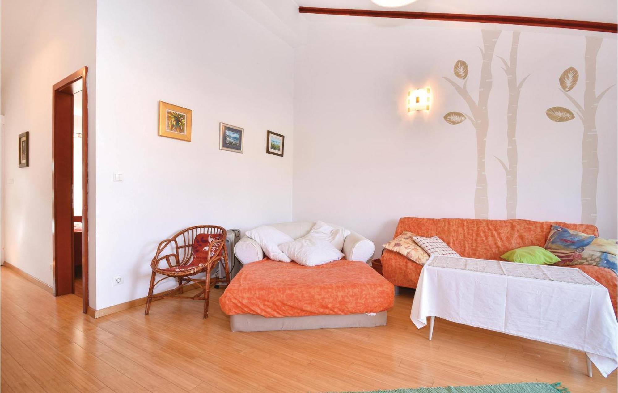 2 Bedroom Gorgeous Apartment In Stomorska Luaran gambar